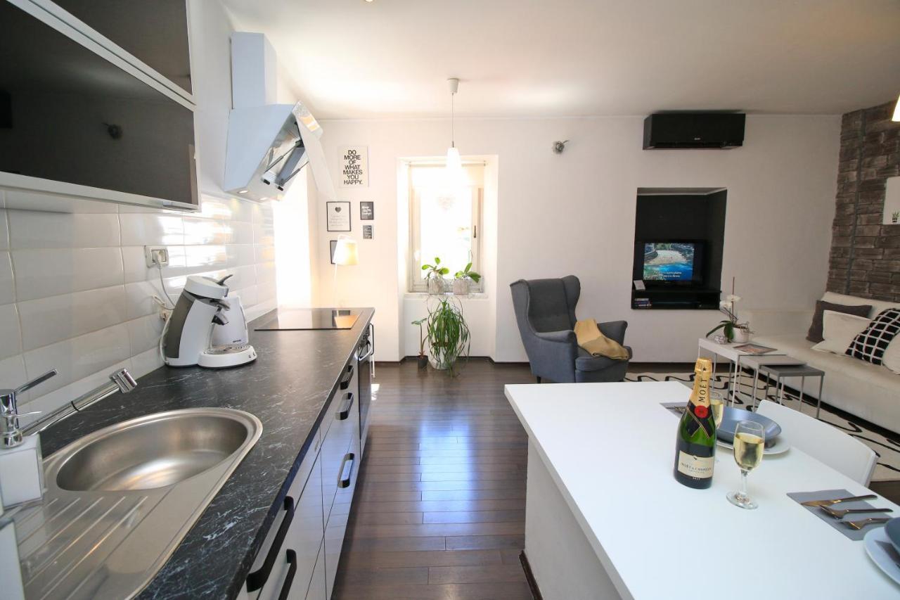 Carrera Corner Apartment Rovinj Exterior foto